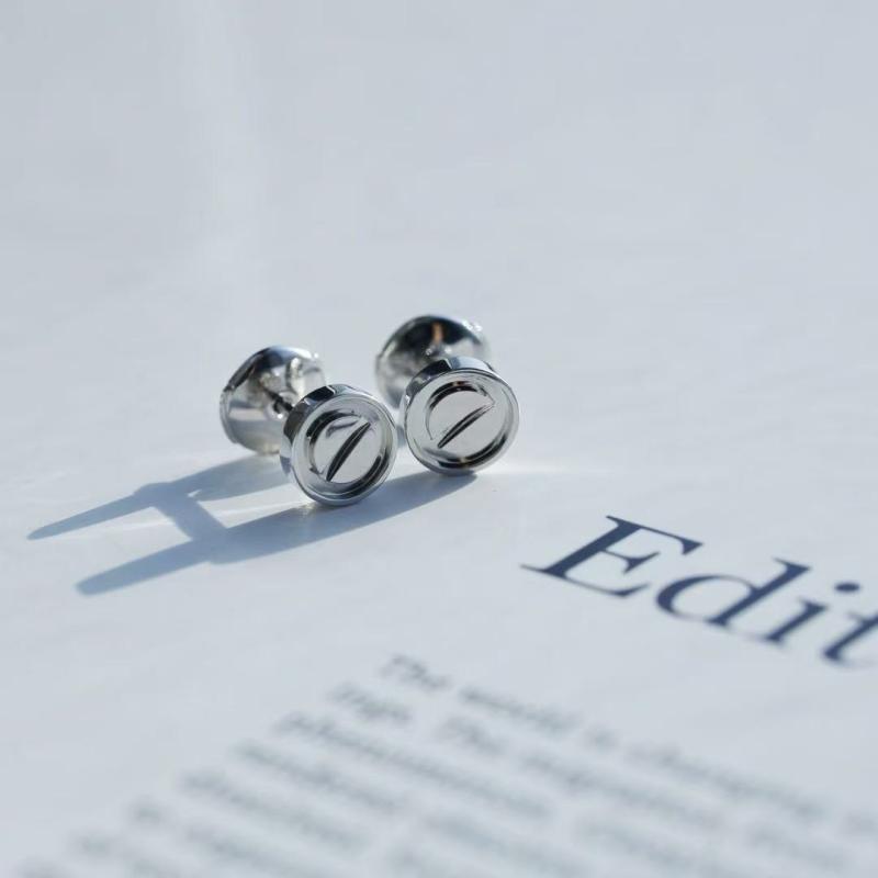 LOVE Ohrstecker – 1:1 Replika